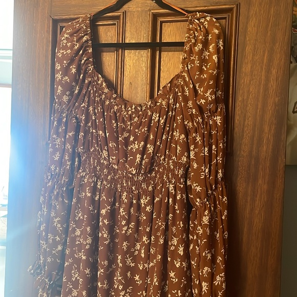 ASTR the Label Floral Cinched Long Sleeve Midi Peasant Dress Sz. L - Picture 5 of 8